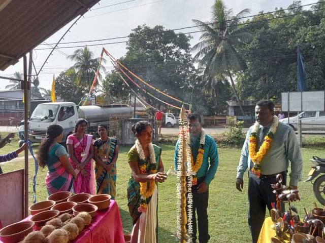 Small Enterprises Development Division’s District Fair at Vavuniya Kalaimagal Playground on 16.12.2022